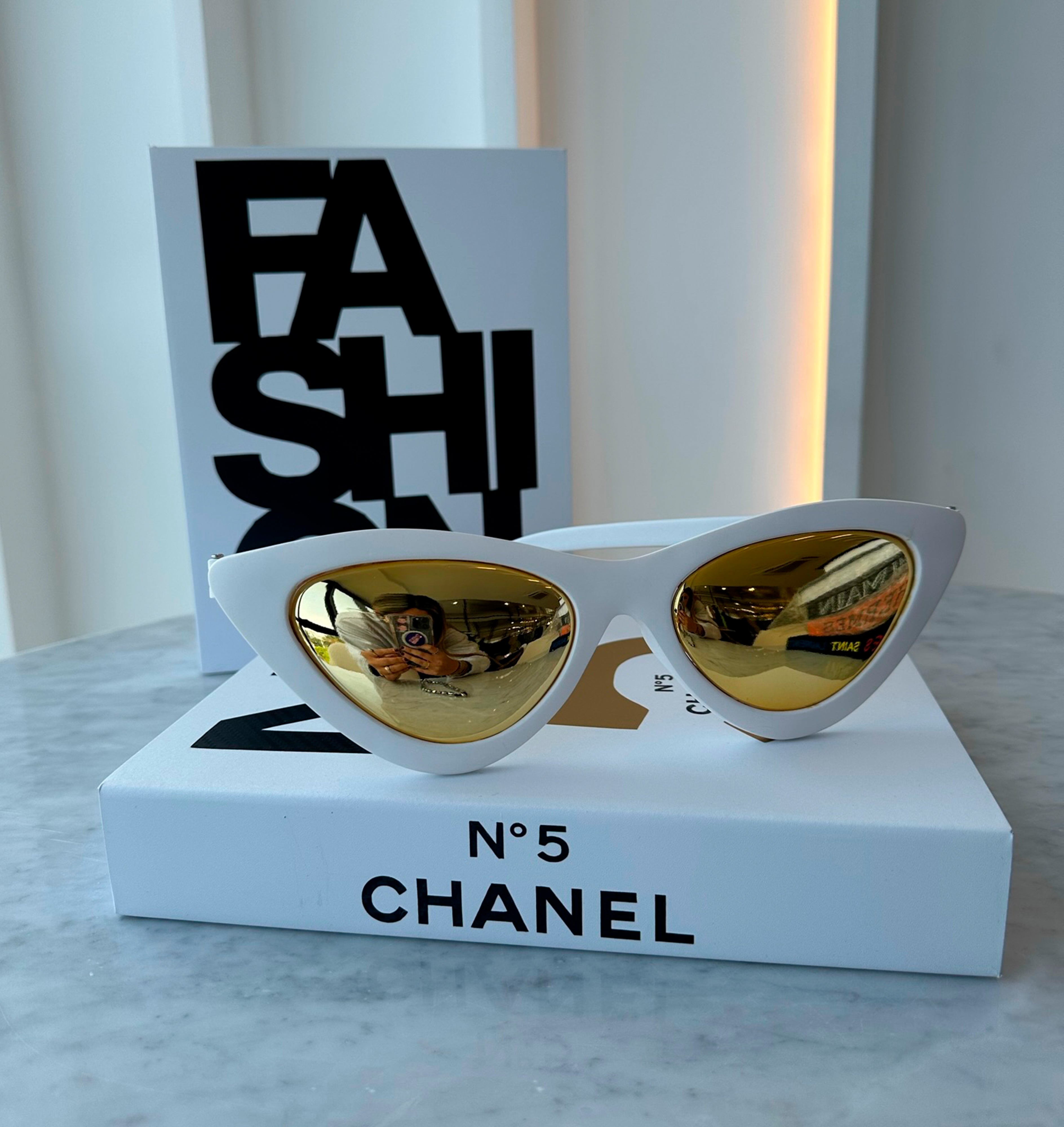 LENTES BLANCO CON DORADO