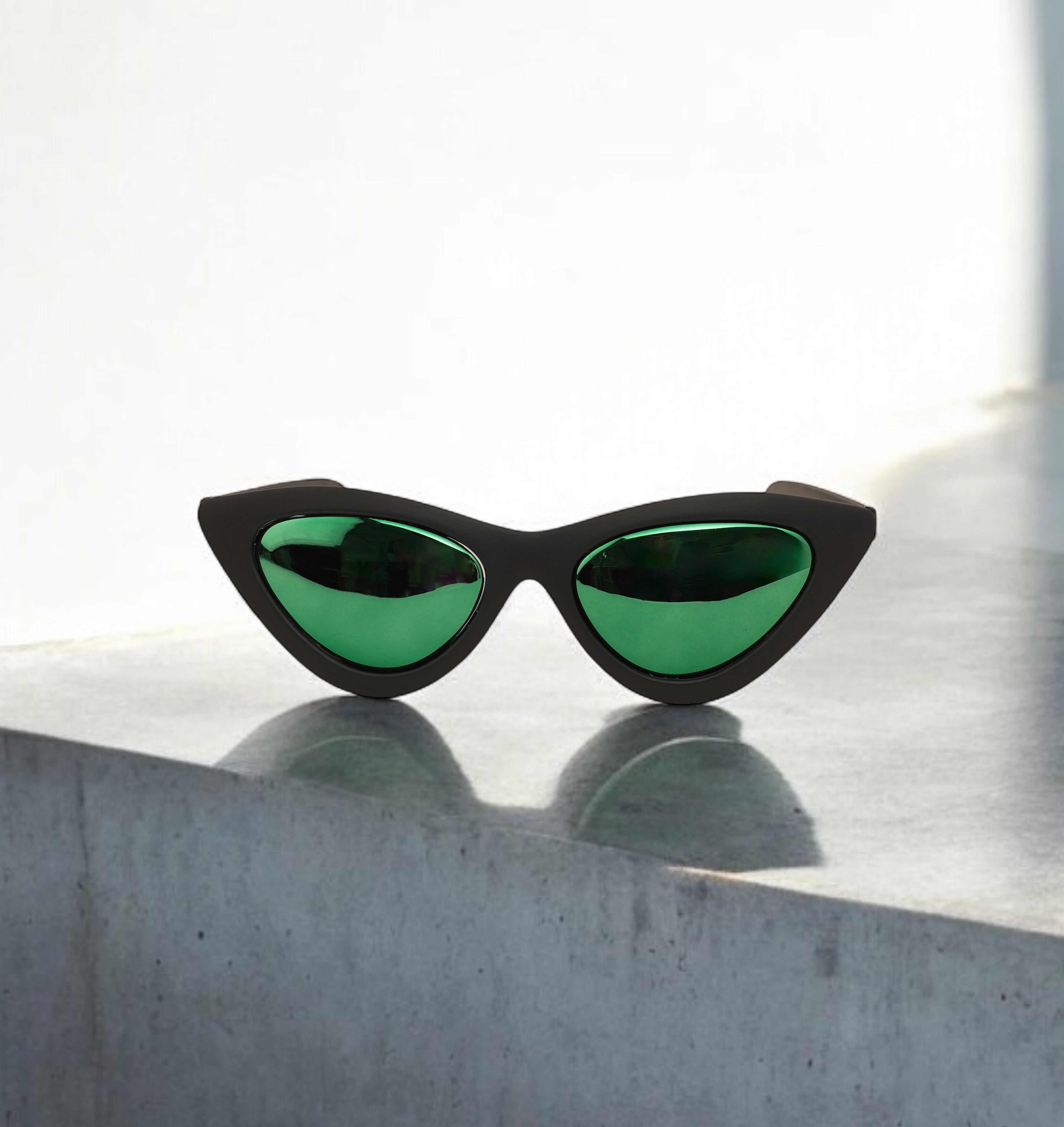 LENTES NEGRO CON VERDE METALICO